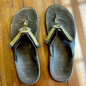 Olu’Kai men’s size 14 flip flops